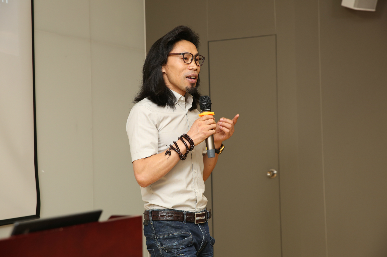 雅菲诗公司副总裁吕代波做客惠买
