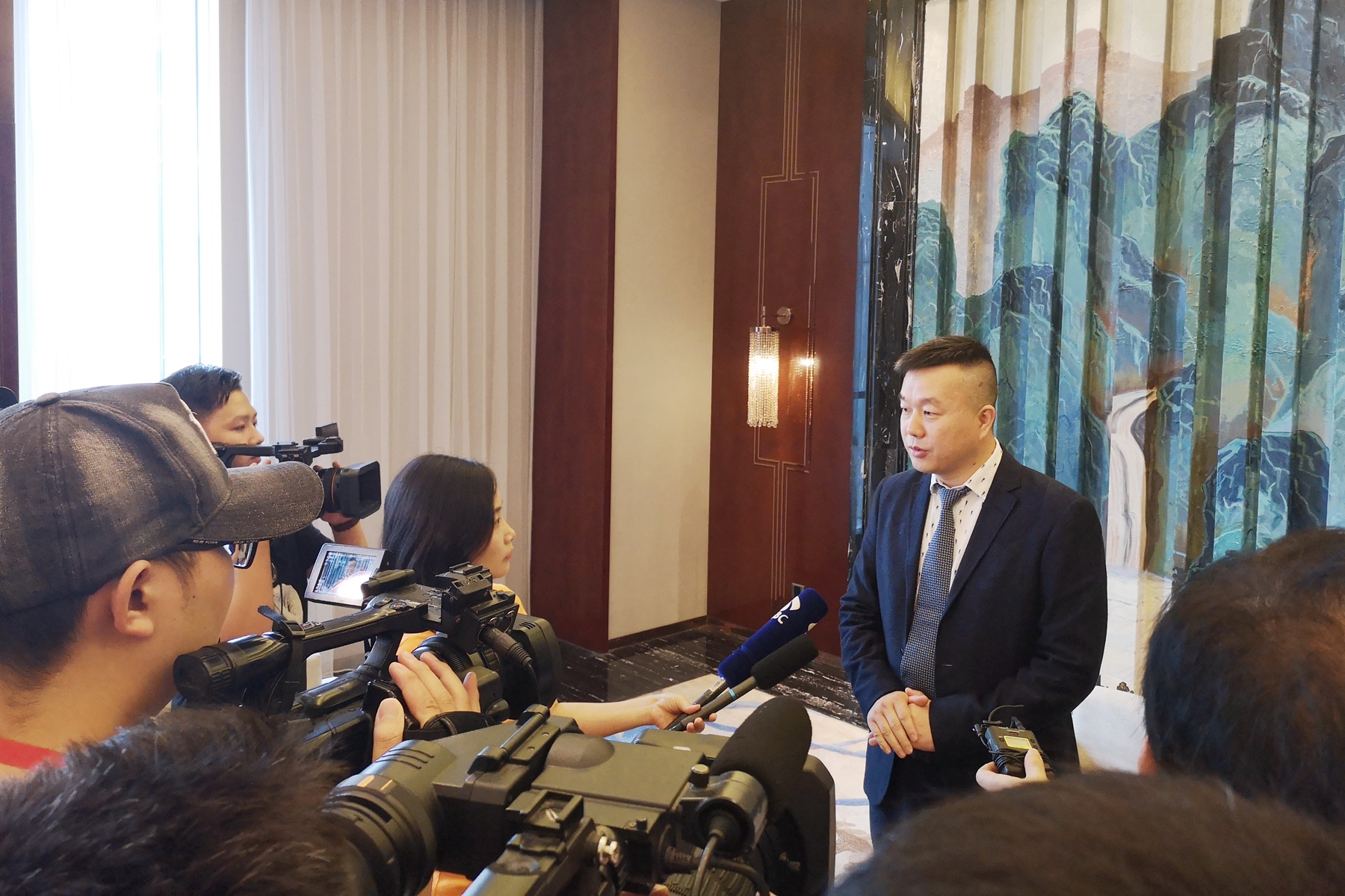 惠买优购物董事长杜瑞勇接受媒体专访