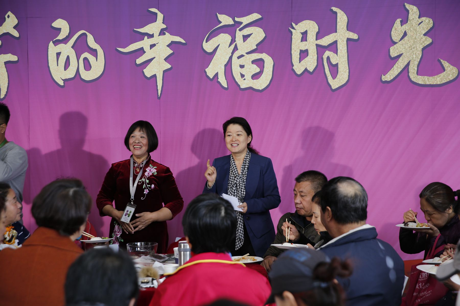 惠买集团节目制作中心副总经理张慧瑄与晓芹海参创始人王晓芹
