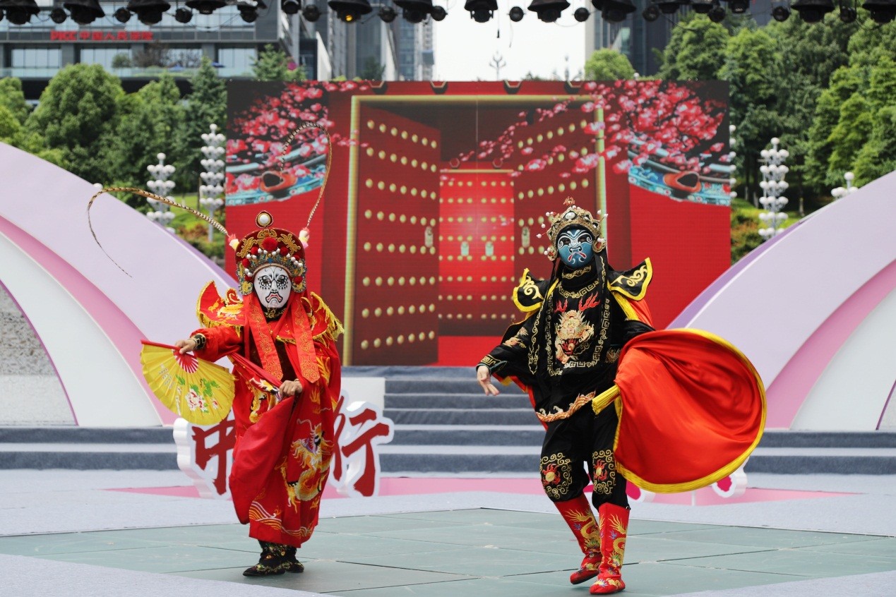 “惠买中国行”外场直播活动